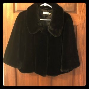 Calvin Klein Women’s faux fur shrug coat, size M